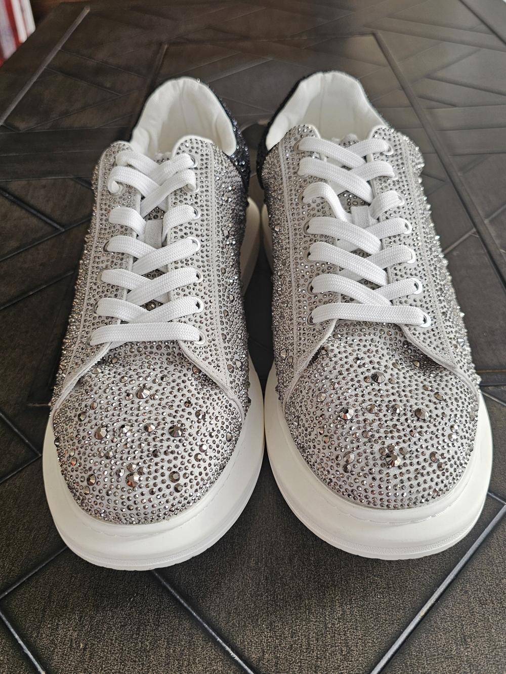 Steve Madden Silver Black Rhinestone Lace-Up Sneakers Shoes Men's Sz 9.5 & 12 - Picture 2 of 8
